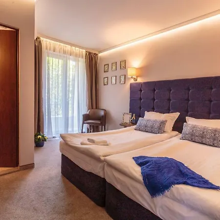 микадо - онлайн Self Check-in Otel Burgaz