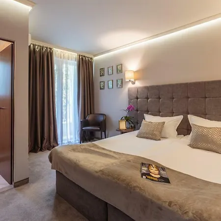 Хотел Микадо Hotel 3*